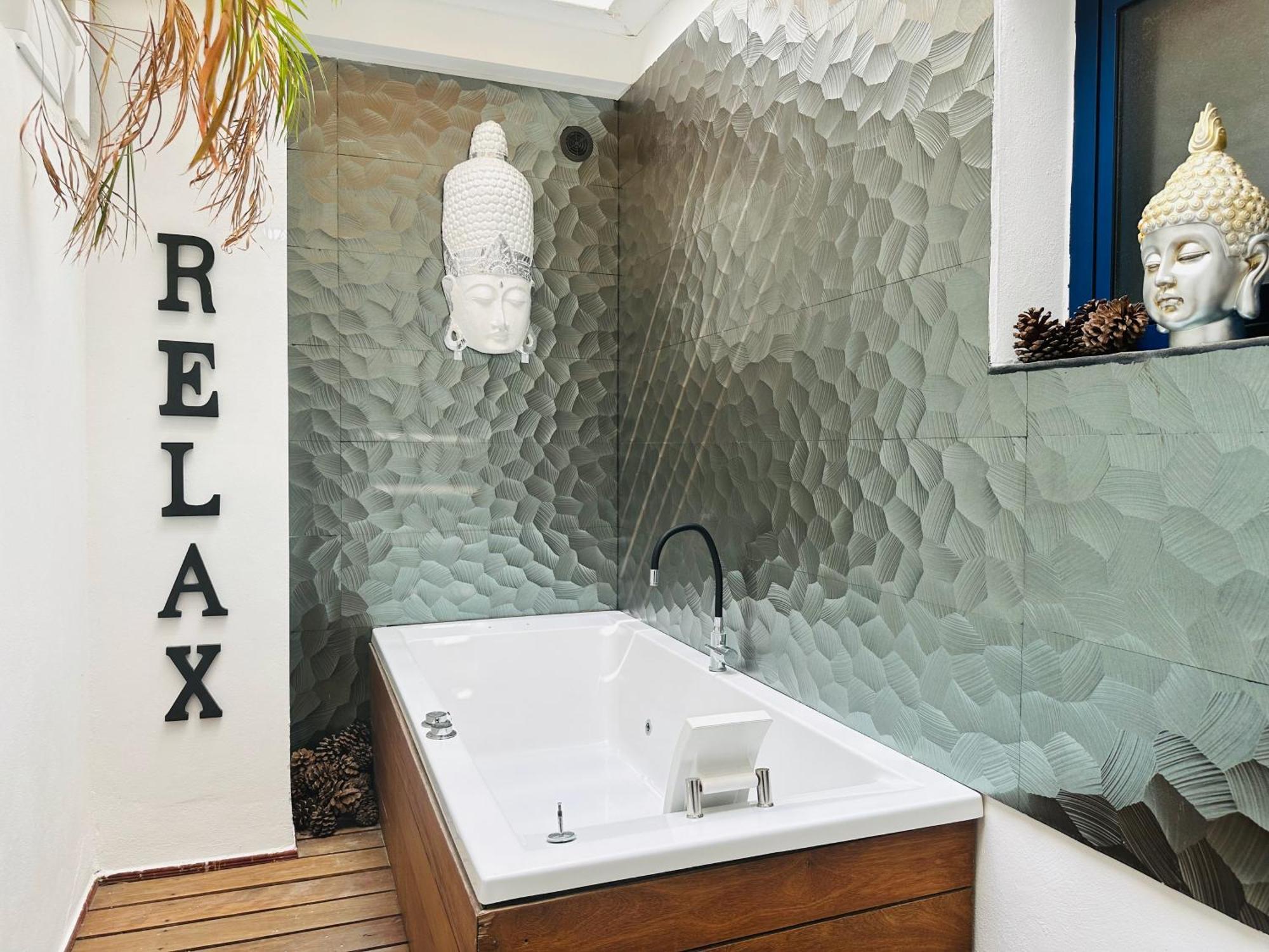 Pambnb - Chic Beachside Apartment Playa San Juan Eksteriør billede
